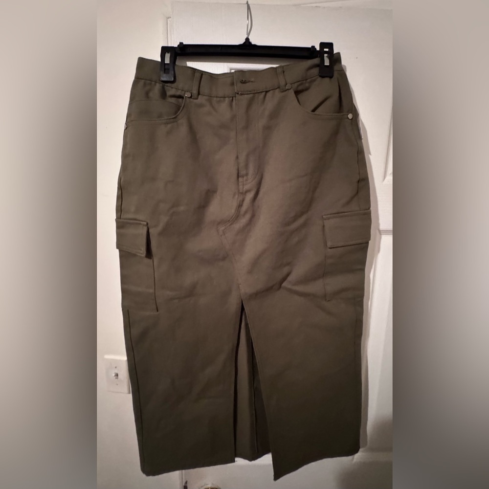 Women’s Olive Cargo Pants